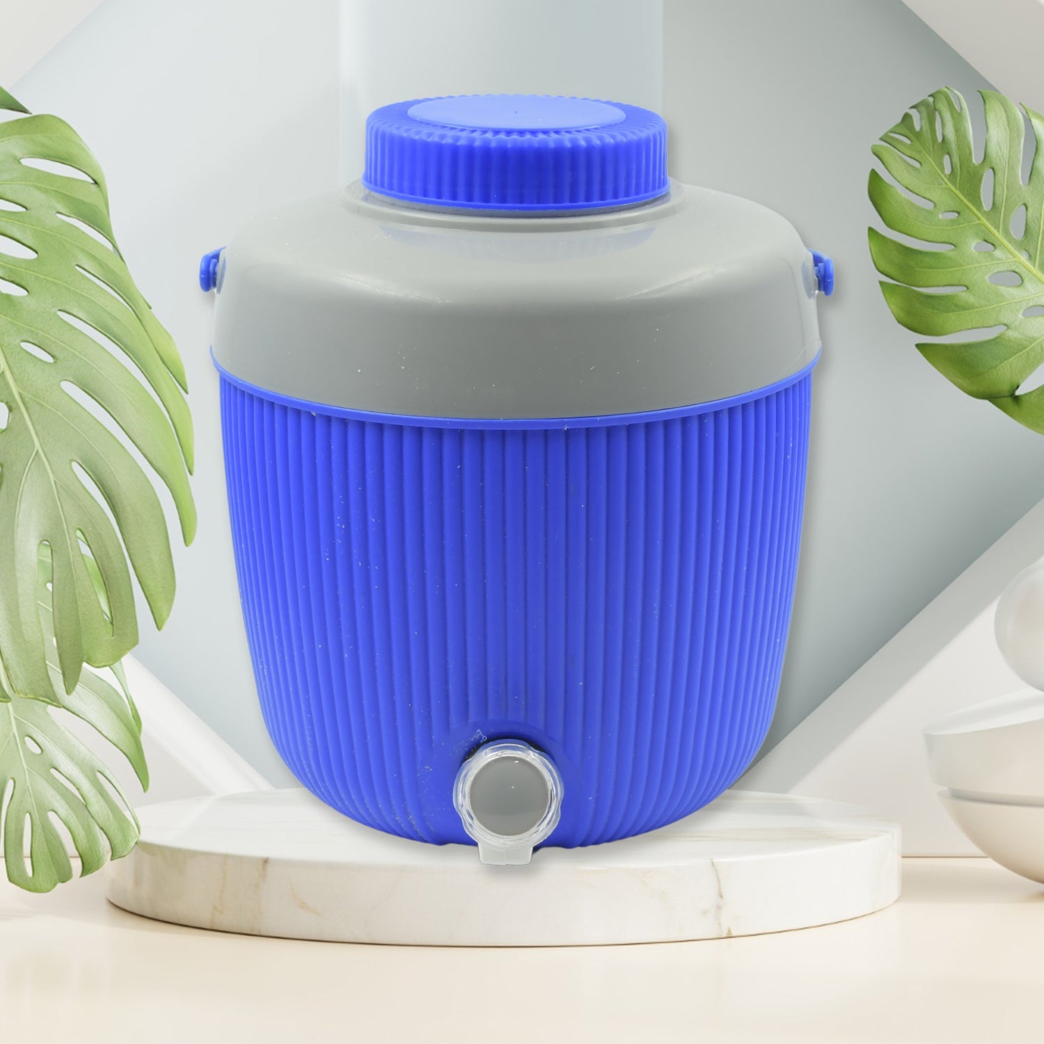 5751 Insulated Water Jug, Insulated Plastic Water Jug with a Sturdy Handle, Water Jug Camper with Tap Plastic Insulated Water Water Storage Cool Water Storage for Home & Travelling (6000 ML ) 5751 Insulated Water Jug, Insulated Plastic Water Jug with a Sturdy Handle, Water Jug Camper with Tap Plastic Insulated Water Water Storage Cool Water Storage for Home & Travelling (6000 ML )